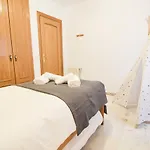 莱特马拉加西海滩公寓 * 马拉加
